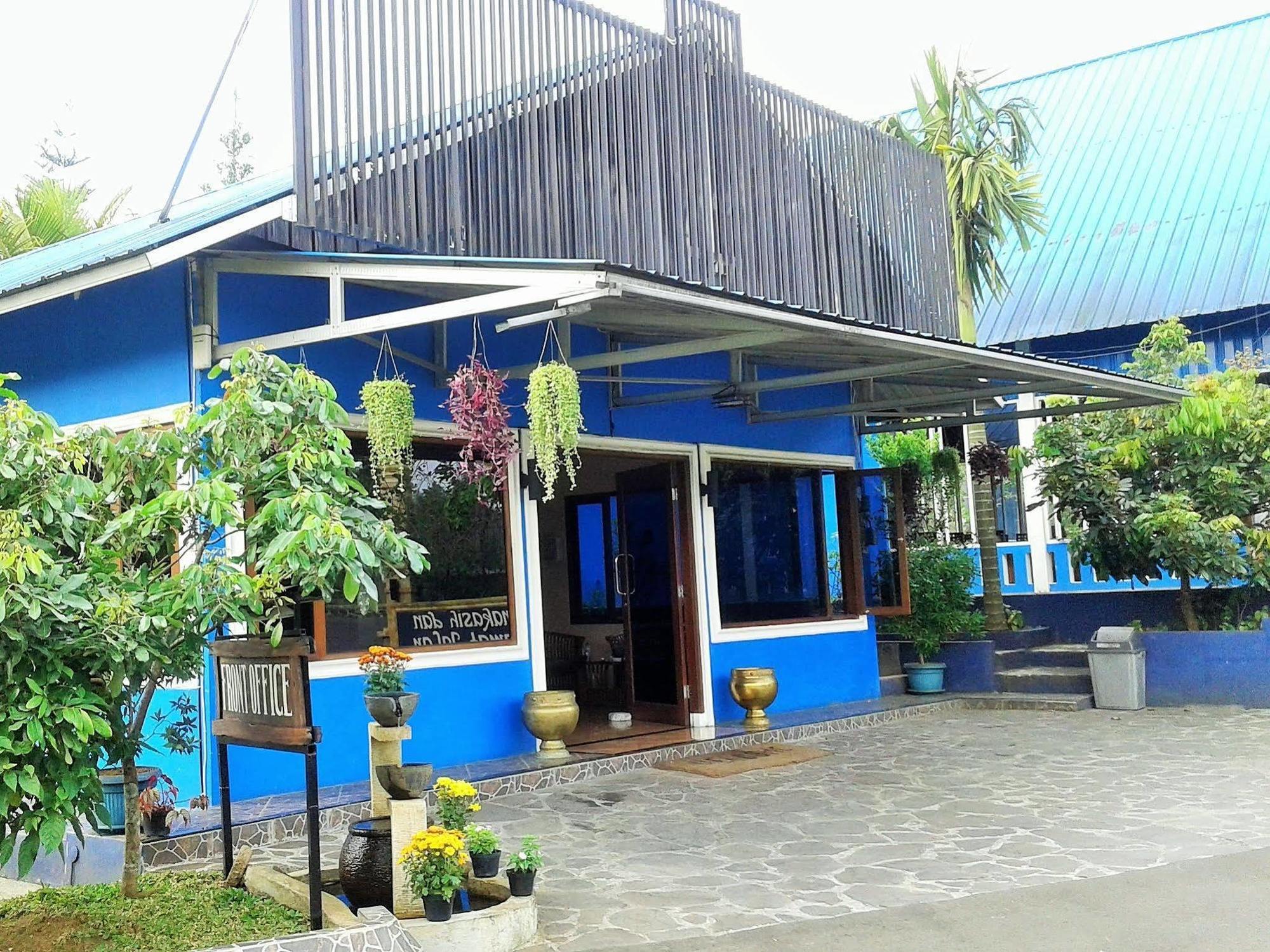 צ'יסרואה Aries Biru Resort מראה חיצוני תמונה